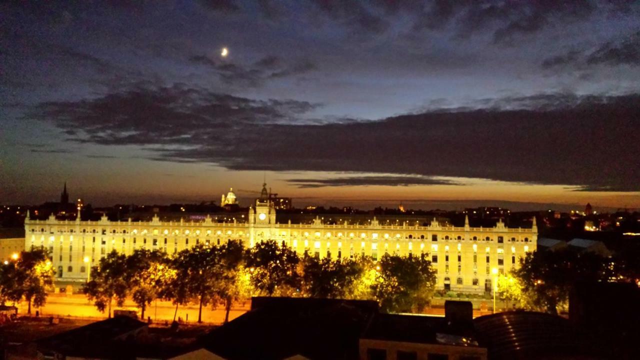 Romantic Room In Brussels Sky Luaran gambar